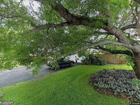 Leigh, JUPITER, FL 33469