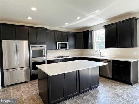Jewel Box, STEPHENSON, VA 22656