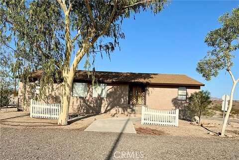 Zoe, NEEDLES, CA 92363