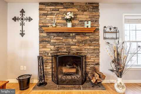 Lakeshore, LOUISA, VA 23093