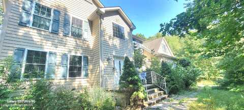 Great Bear Way, EAST STROUDSBURG, PA 18302