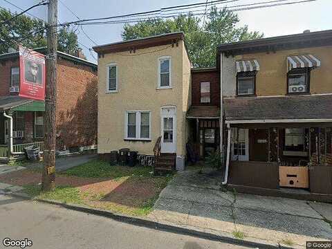 8Th, BROOKHAVEN, PA 19015
