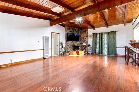 Avenue Q4, PALMDALE, CA 93591