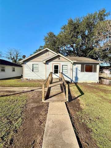 7Th, WINNIE, TX 77665