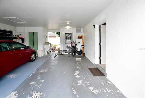 39Th, SAINT PETERSBURG, FL 33709