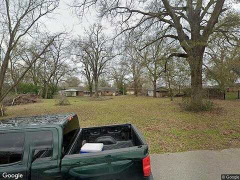 N Weldon St., Frankston, TX 75763