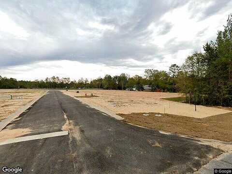 Phoenix Court, Crestview, FL 32539