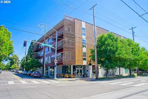 Interstate, PORTLAND, OR 97227