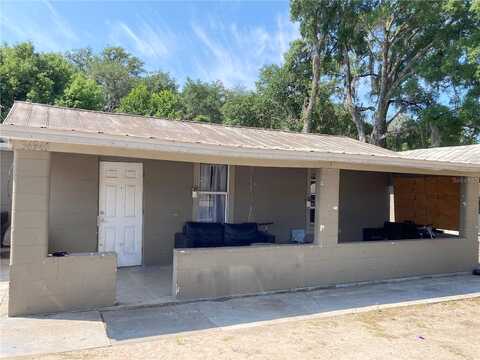 Howard Avenue, Dade City, FL 33525