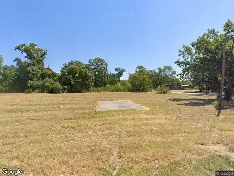 N Houston Street, Hearne, TX 77859