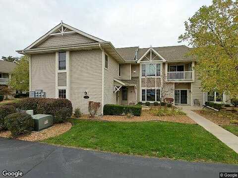 Walnut Lane, Cudahy, WI 53110