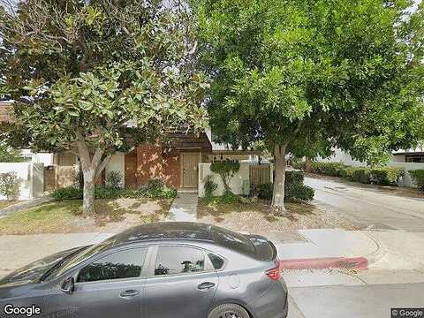 Larwin Avenue, Chatsworth, CA 91311