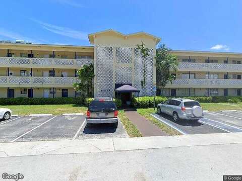 Ne 19Th Dr, North Miami, FL 33181