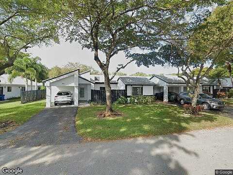 Fairway Cir, Fort Lauderdale, FL 33326