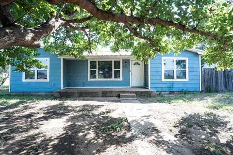 1003 S Robey, Fritch, TX 79036