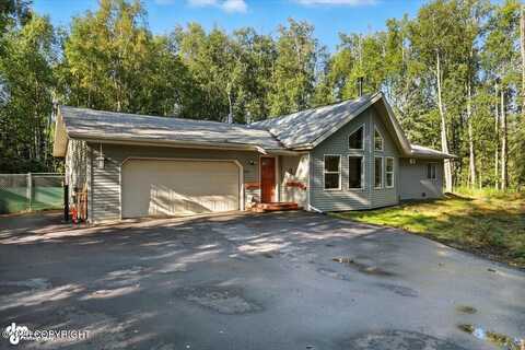 6420 W Commadore Lane, Wasilla, AK 99654