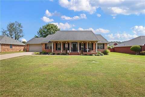 907 Muscadine LN, Russellville, AR 72801