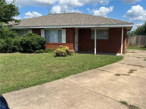 2005 W Oak ST, Rogers, AR 72756