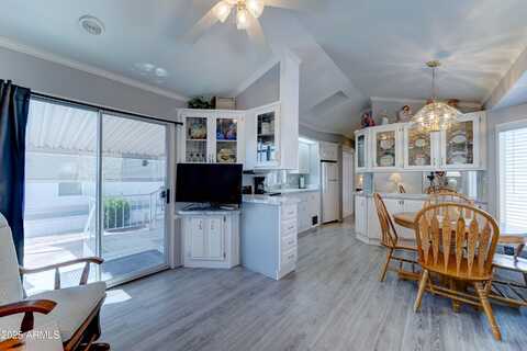 111 S GREENFIELD Road, Mesa, AZ 85206