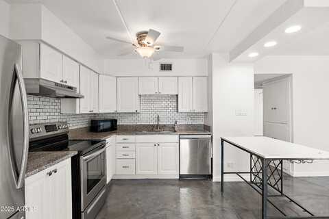 7751 E GLENROSA Avenue, Scottsdale, AZ 85251