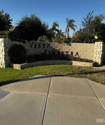 12103 Vista Montana Drive, Bakersfield, CA 93306