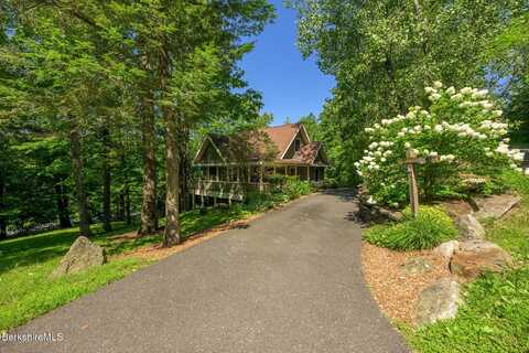 81 Chanterwood Rd, Lee, MA 01238