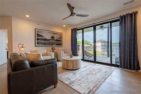 4935 Robins Circle unit: 1A, Osage Beach, MO 65065