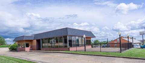 1630 Commercial Street, Warsaw, MO 65355