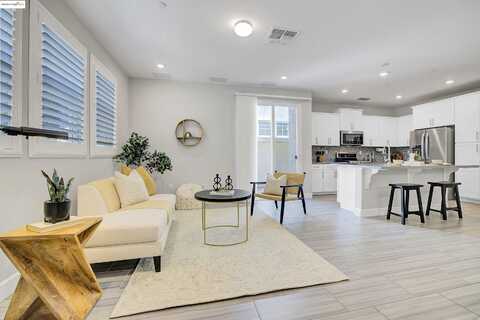 24237 Nora Cir, Hayward, CA 94545