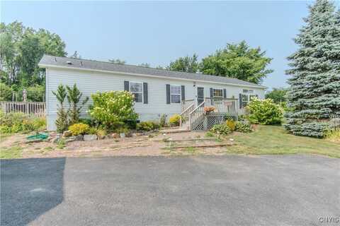 8663 Cemetery Road, Le Roy, NY 13637