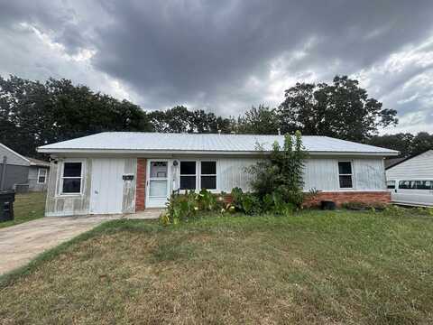 9020 Barber St, Sherwood, AR 72120