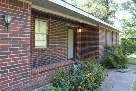 1305 Eric Drive, Paragould, AR 72450