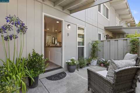 73 Brookwood Rd, Orinda, CA 94563