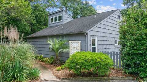 126 Dogwood Ln., North Myrtle Beach, SC 29582