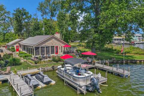 290 Slocum Avenue, Buckeye Lake, OH 43008