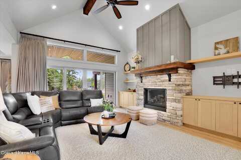 11693 N Arnicas Ct, Hayden, ID 83835