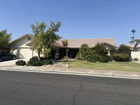 44215 Goldenrod Circle, La Quinta, CA 92253
