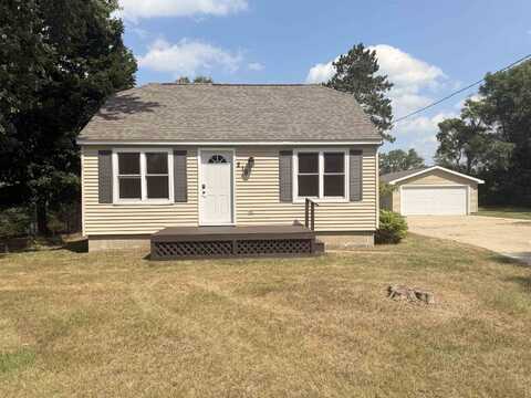 215 E Surrey, Farwell, MI 48622