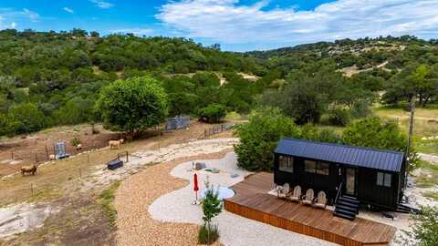 309 Walnut Rd, Fredericksburg, TX 78624