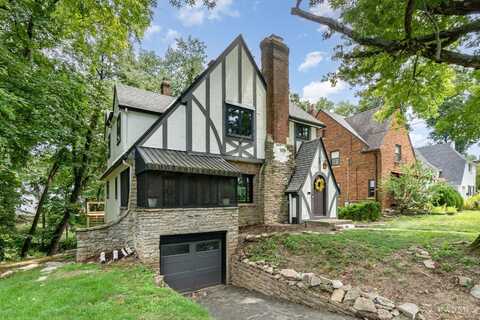 1138 Salisbury Drive, Cincinnati, OH 45226