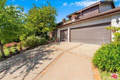 9697 Moorgate Rd, Beverly Hills, CA 90210