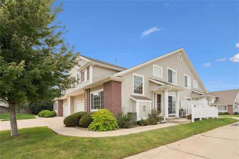 1073 74th Street NE, Cedar Rapids, IA 52402
