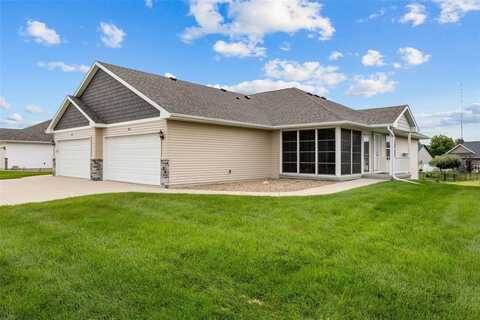 913 Deer Run Drive NE, Cedar Rapids, IA 52402