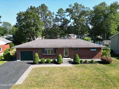 24 Lanci Lane, Colonie, NY 12205