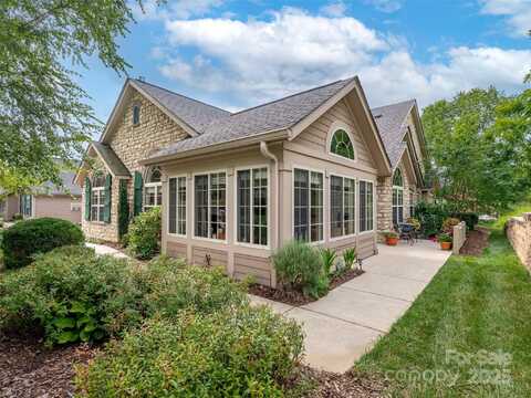 32 Mountain Meadow Circle, Weaverville, NC 28787