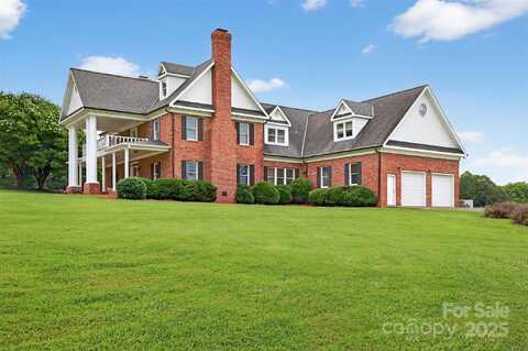 8350 Holler Farm Road, Clemmons, NC 27012