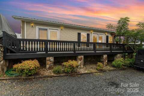 102 Scenic View Lane, New London, NC 28127