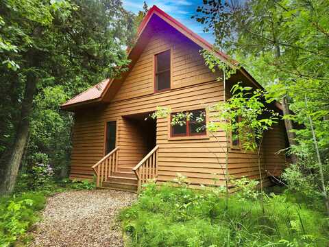 37385 Jordan Ln, Bayfield, WI 54814