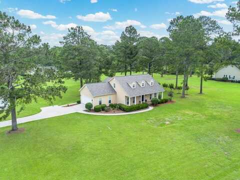 421 Drake Dr, Douglas, GA 31535