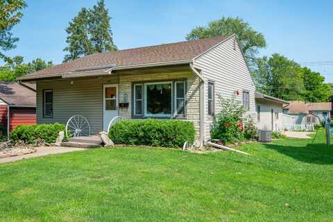 810 W 1st Avenue, Indianola, IA 50125